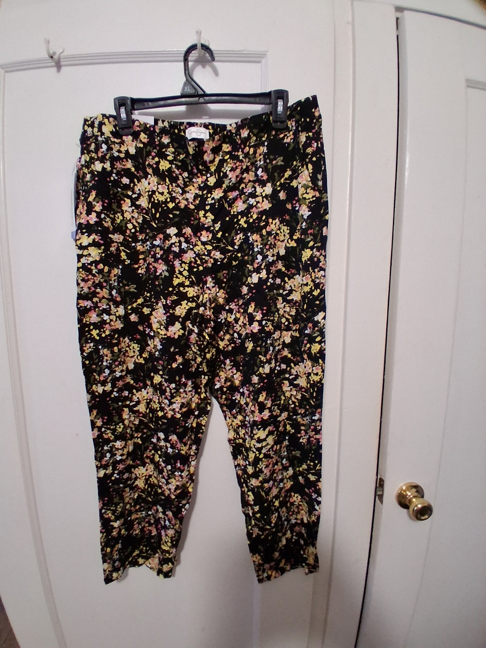 Jessica Simpson Black Floral Tie-Waist Pants